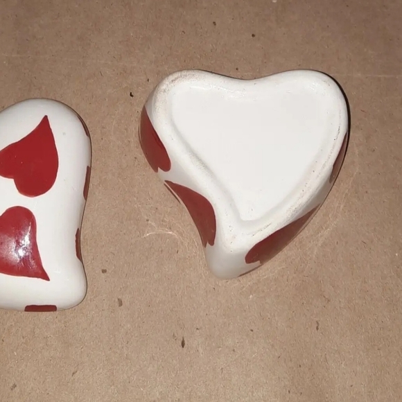 Red And White Heart Shaped Trinket Box - Picture 6 of 9